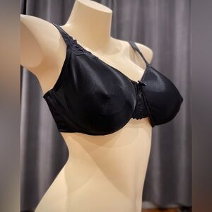 Chantelle Hedona 34F black satin bra